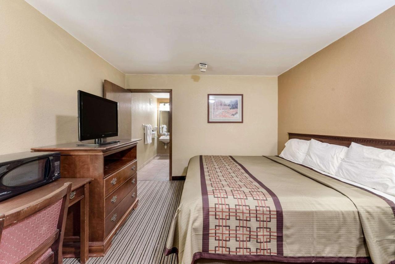 Rodeway Inn Columbus Exteriér fotografie