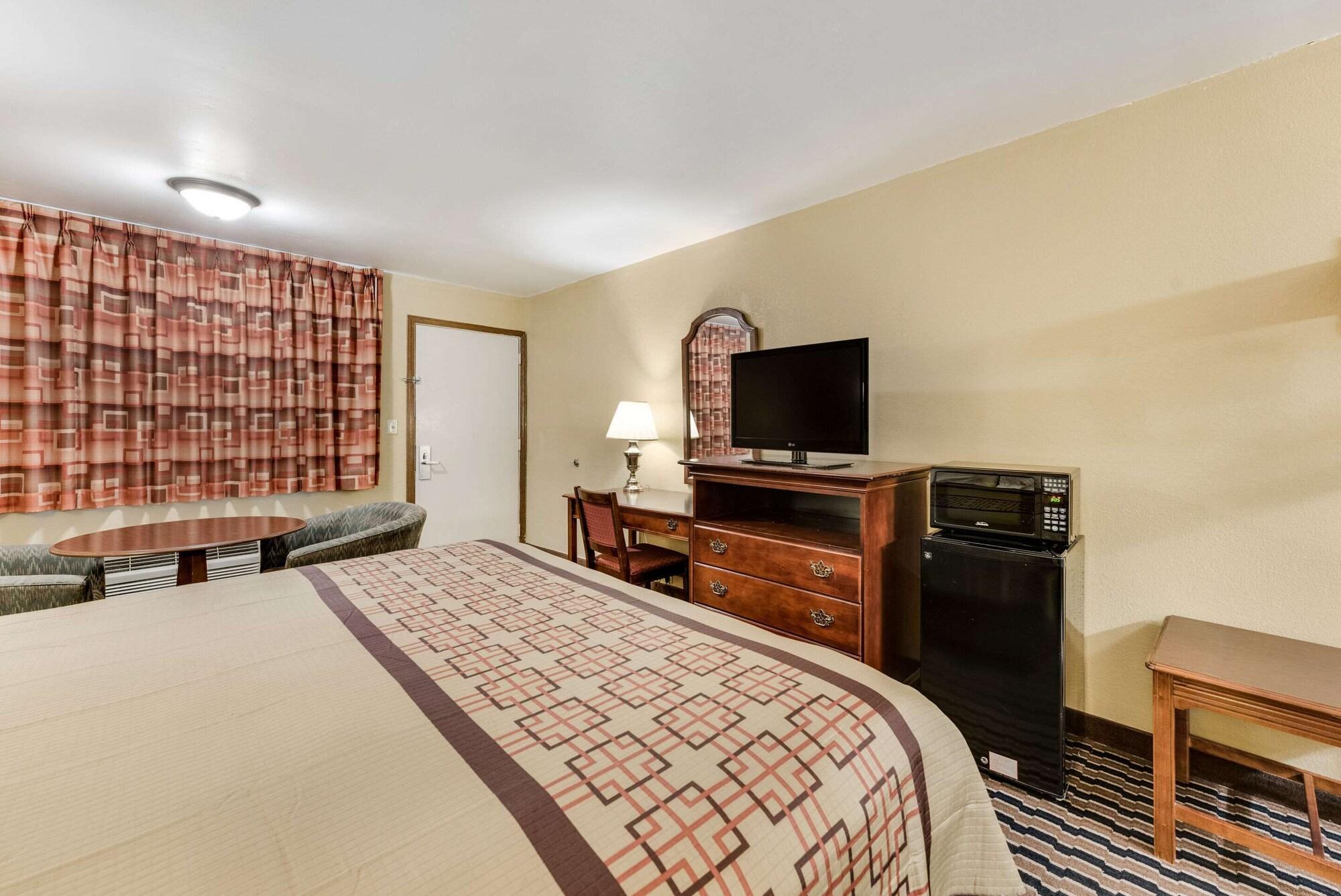 Rodeway Inn Columbus Exteriér fotografie